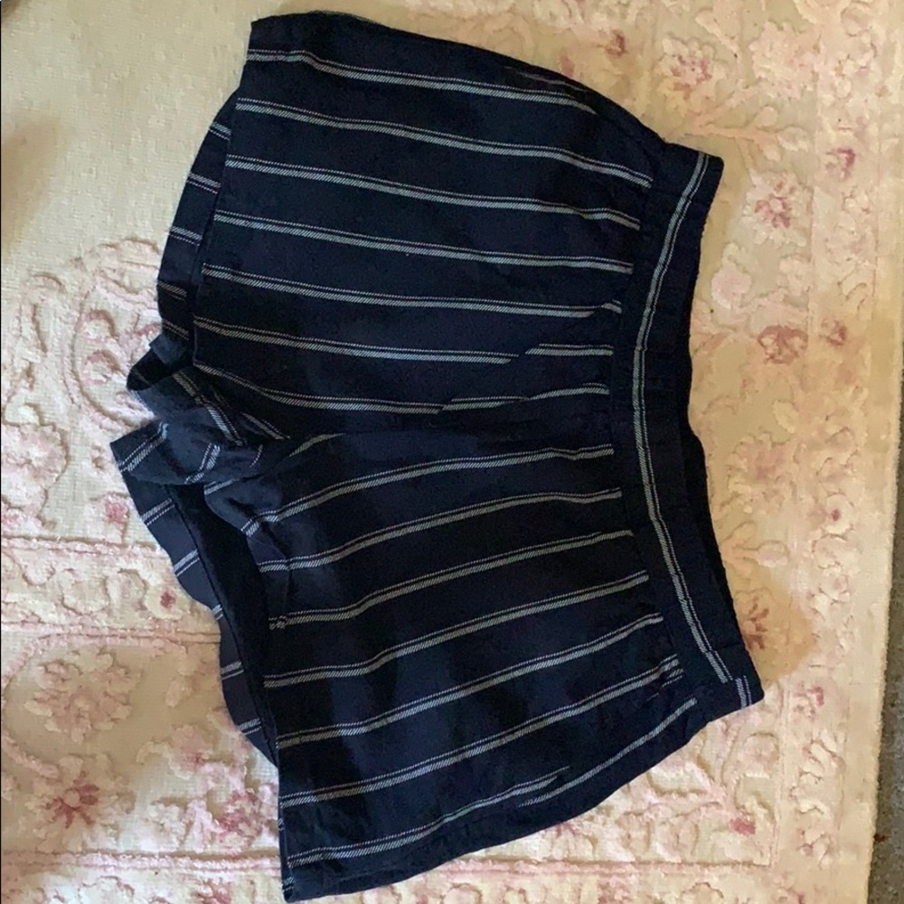 Dry good navy stripped shorts NEVER WORN
